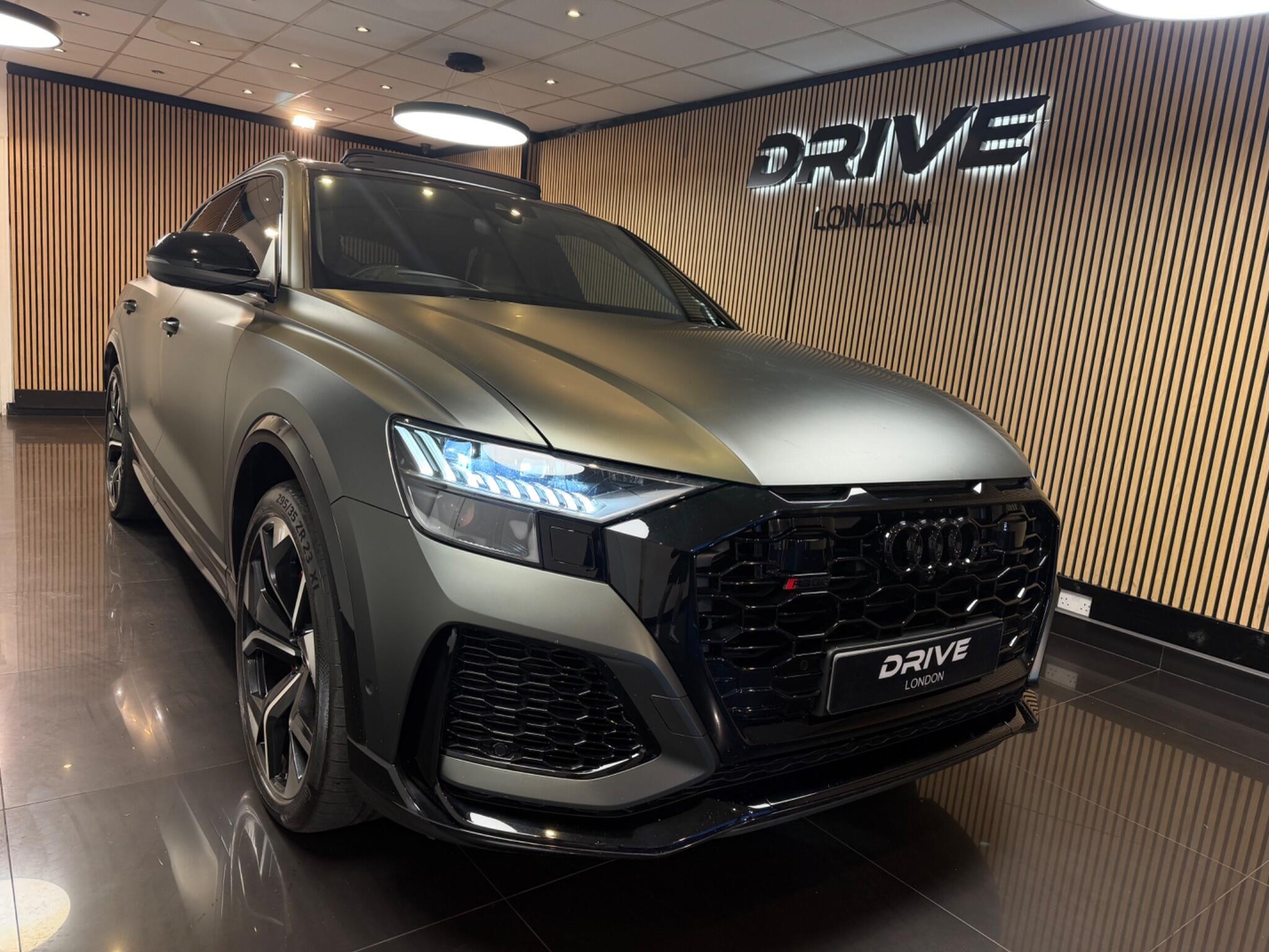 Audi RSQ8